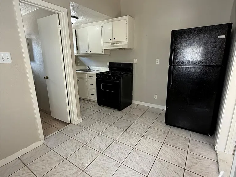 1611 Common St #1 — Photo 6