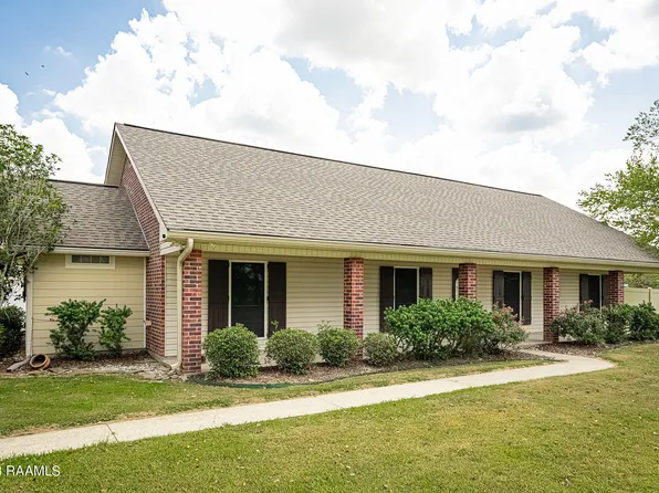 1026 Alexie Rd, Saint Martinville, LA 70582