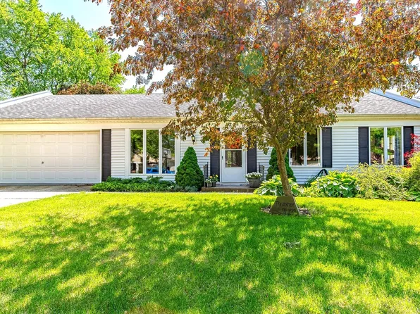 33 Ingleshire Rd, Montgomery, IL 60538