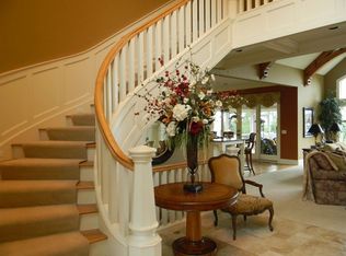 08133 Deerpath Dr, Charlevoix, MI 49720