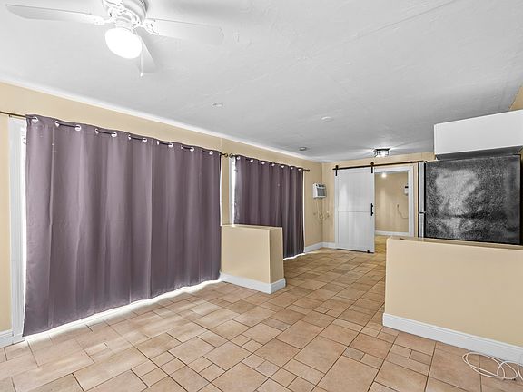 3rd image of 120 Pleasant Pl #1