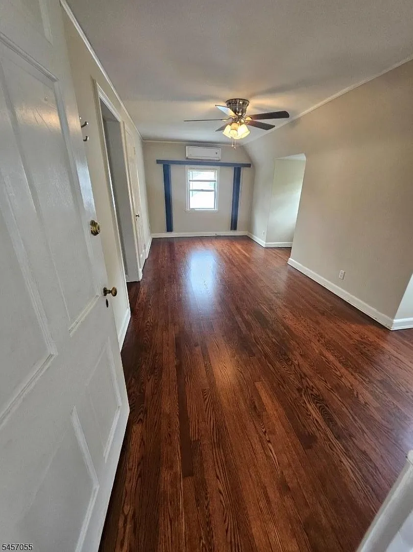 1 bed, 1.0 bath, $2,000 — Photo 1
