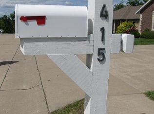 415 Worth St, Holts Summit, MO 65043