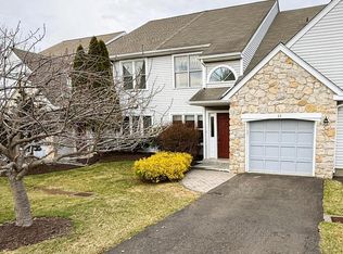 63 Harlow Cir, Lower Gwynedd, PA 19002