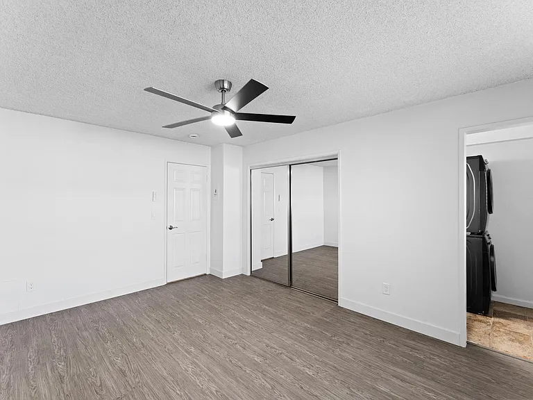 Coast Apartments — Photo 27