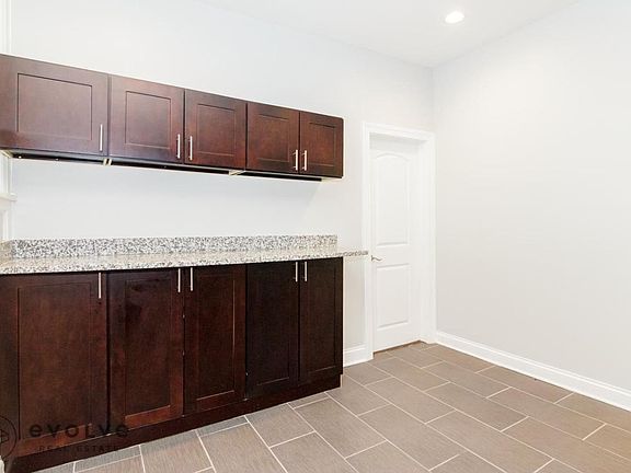 2nd image of 4701 N Albany Ave #3048E2