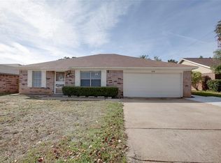 6224 Hott Springs Dr, Arlington, TX 76001