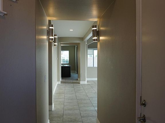 3rd image of 4287 E Yellowstone Pl