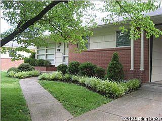 4th image of 3738 Rosemont Blvd