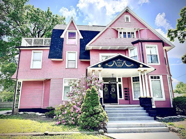 101 E Powell Ave #B — Photo 22