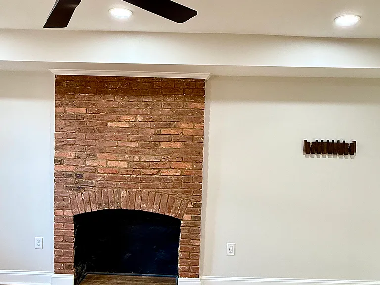 143 N Patterson Park Ave — Photo 2