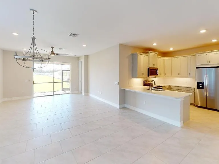 127 Ibiza Loop — Photo 13
