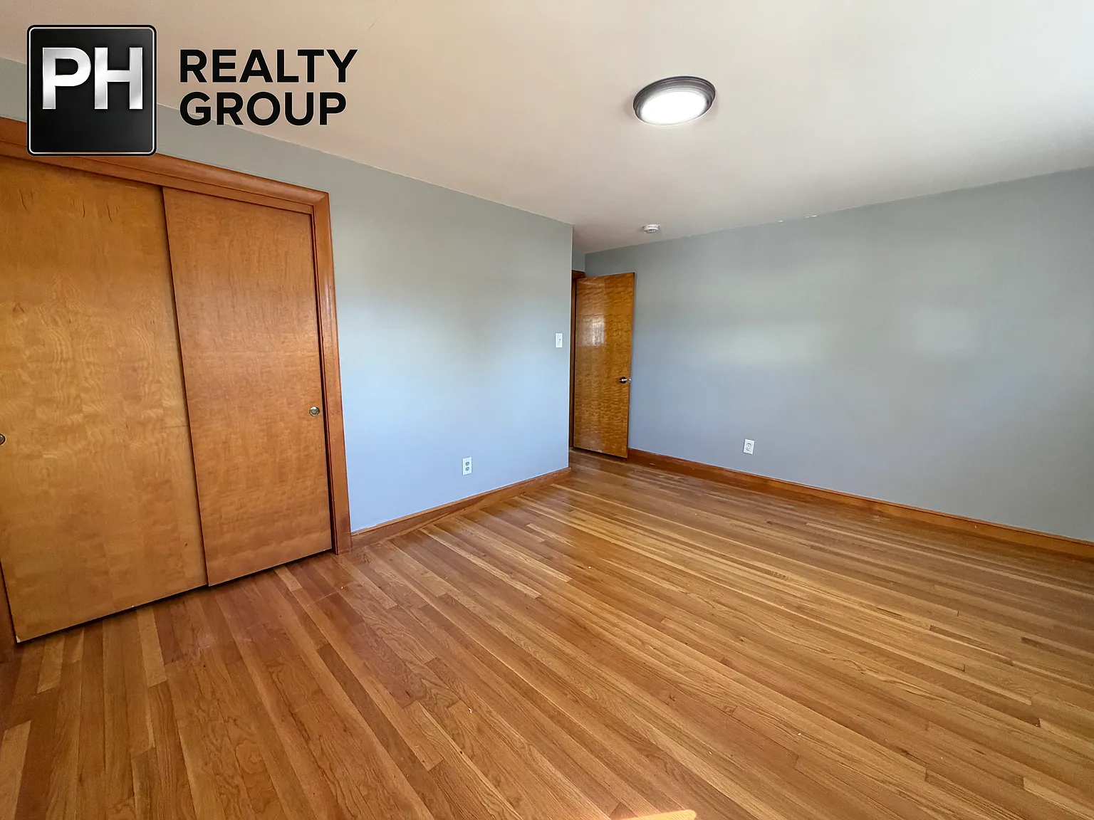 3 bed, 1.5 bath, 1064 sqft, $3,500 — Photo 4
