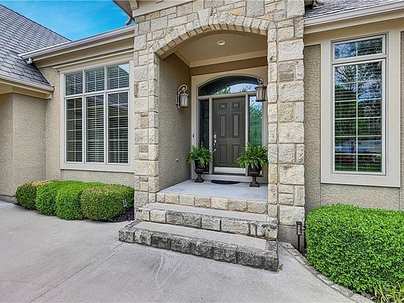 5th image of 16719 S Country Club Dr