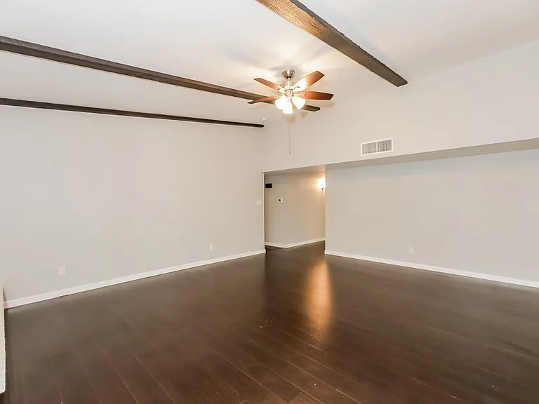 7709 Landmark Ridge St — Photo 4