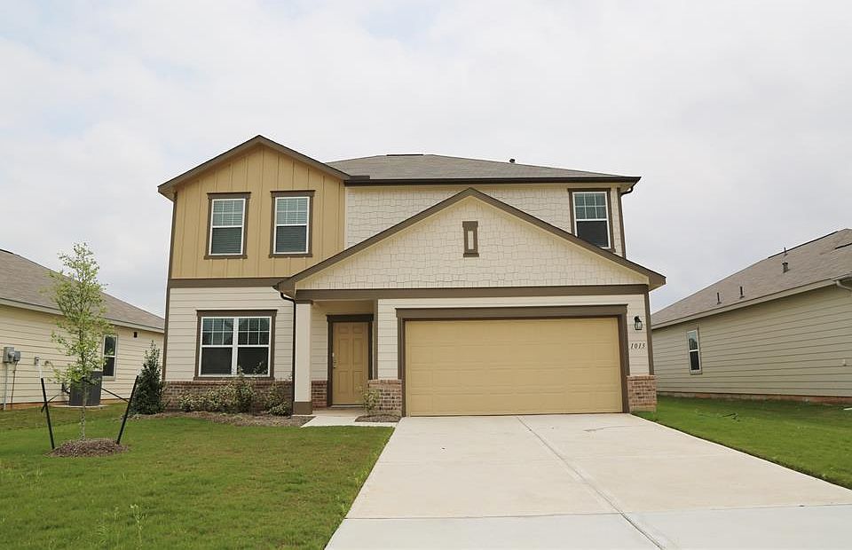 1st image of 1013 Banyon Tree Ln