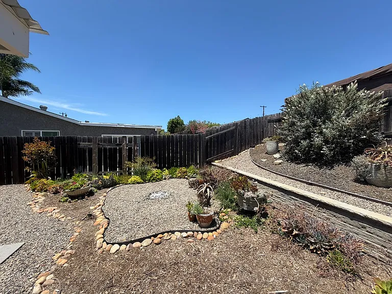 6315 Lake Arago Ave — Photo 31