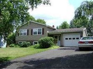 199 Woodsedge Ct, Voorheesville, NY 12186