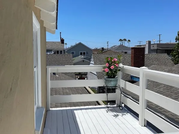 320 1/2 Onyx Ave, Newport Beach, CA 92662