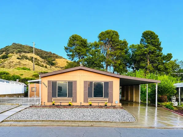 10574 Chisholm Trl, Cherry Valley, CA 92223