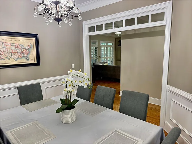 906 Wescott Ln — Photo 9