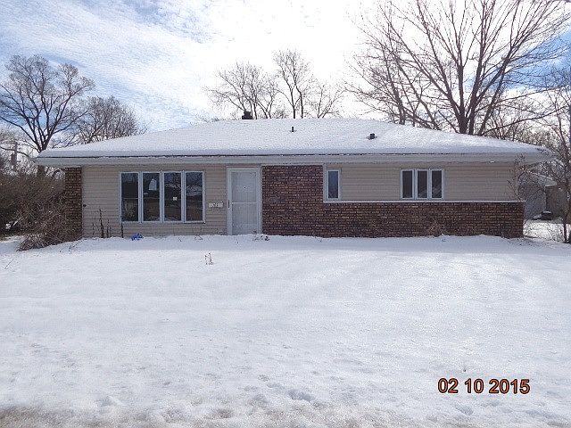 1st image of 163 Shabbona Dr