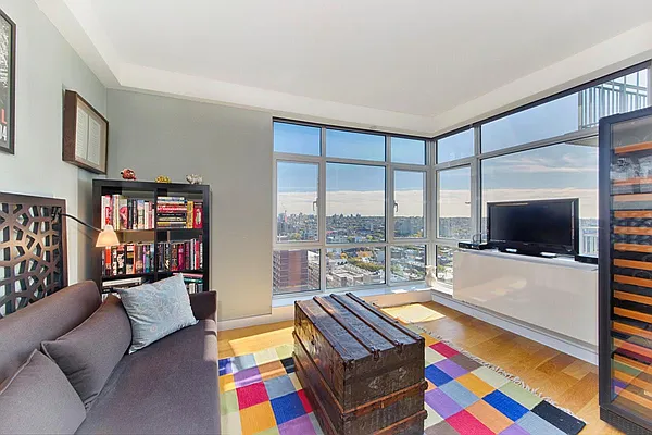 Sold by Keller Williams NYC | media 17