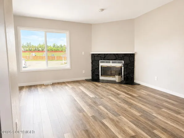 8050 Pioneer Dr APT 1705, Anchorage, AK 99504