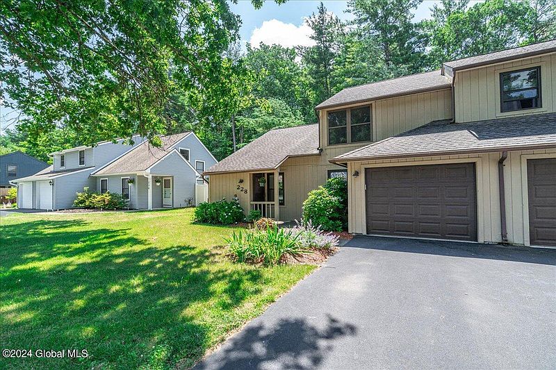 2nd image of 228 Thimbleberry Road