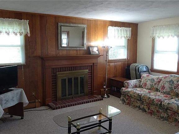 2nd image of 22 Westwood St