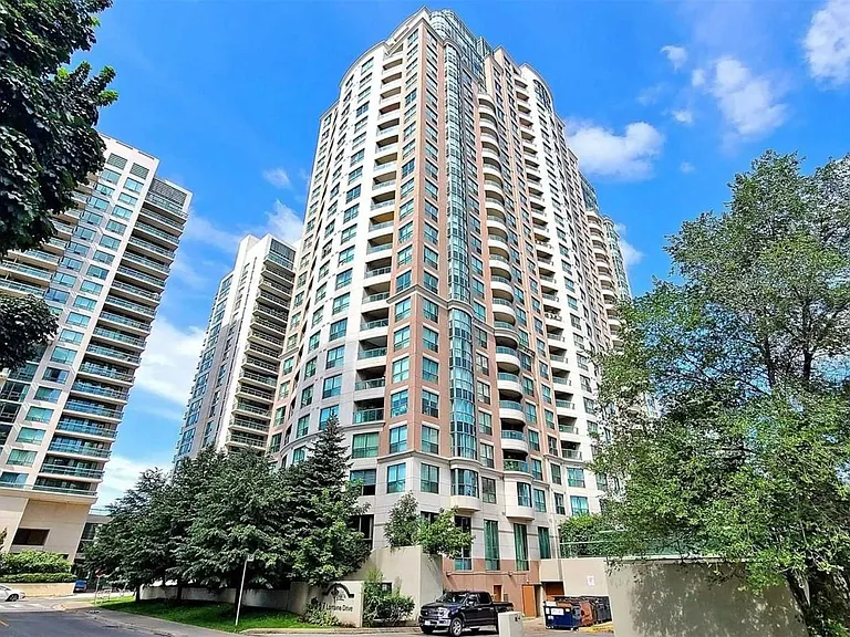 7 Lorraine Dr #502 — Photo 19