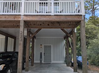 223 NE 58th St, Oak Island, NC 28465