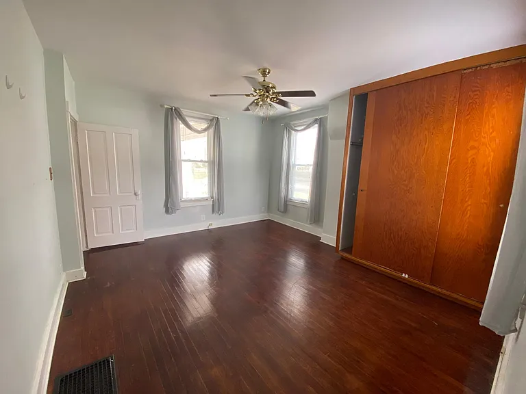 2231 Hampshire St — Photo 11