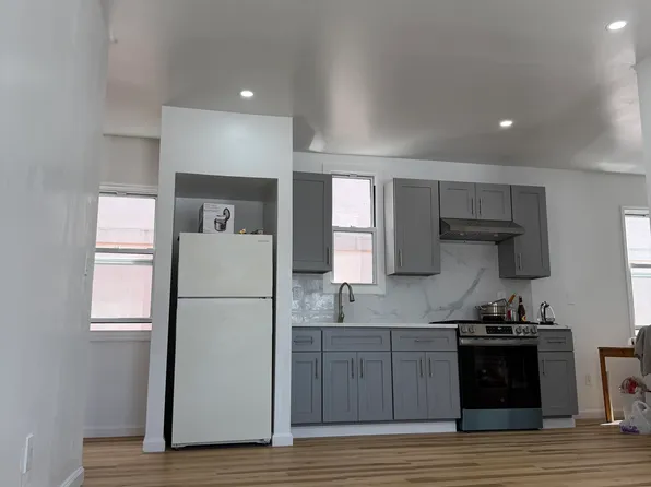 (undisclosed Address), College Pt, NY 11356