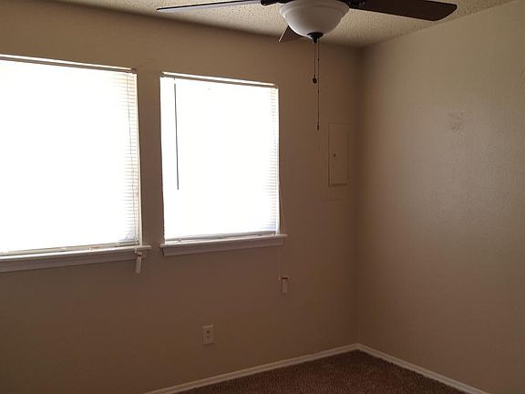 4th image of 7917 NW Crossland Cir