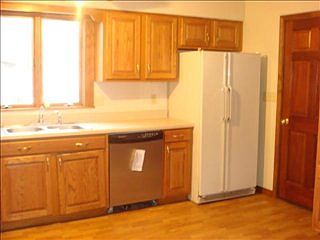 3rd image of 2900 Vernon Ave
