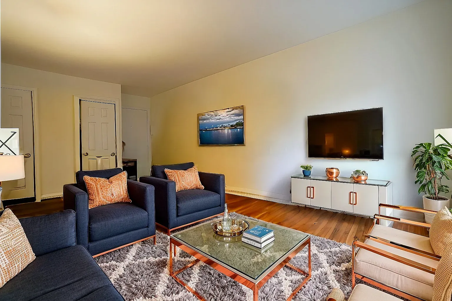 1 bed, 999 sqft, $2,600 — Photo 1