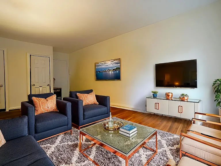499 Beacon St #3 — Photo 1