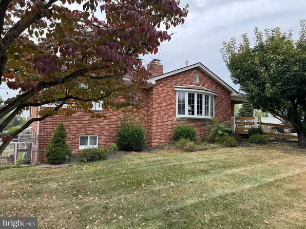 12040 Belvedere Rd, Hagerstown, MD 21742