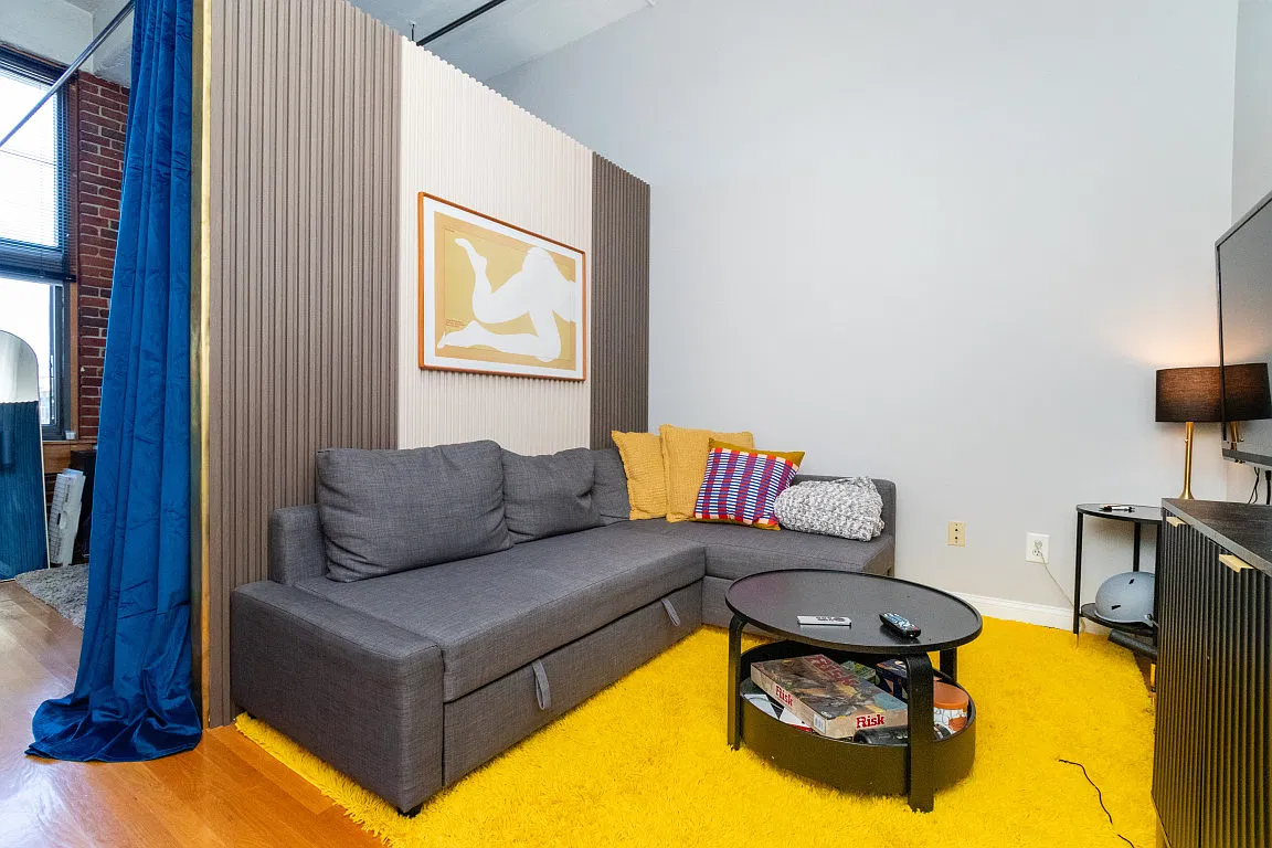 1 bed, 398 sqft, $3,050 — Photo 2