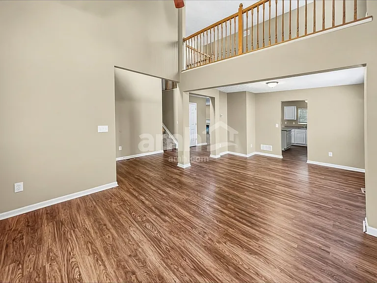 665 Norfolk Sq N — Photo 10