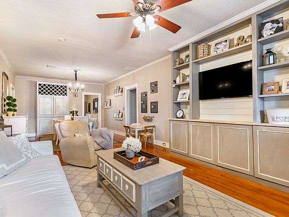 3rd image of 207 Metairie Lawn Dr