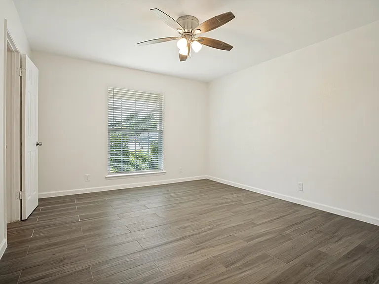6355 Starnes Rd — Photo 11