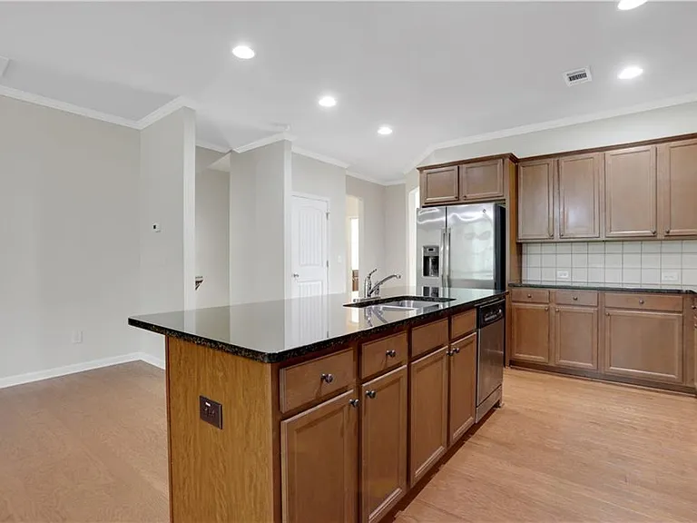 1300 Hopkins Dr — Photo 6