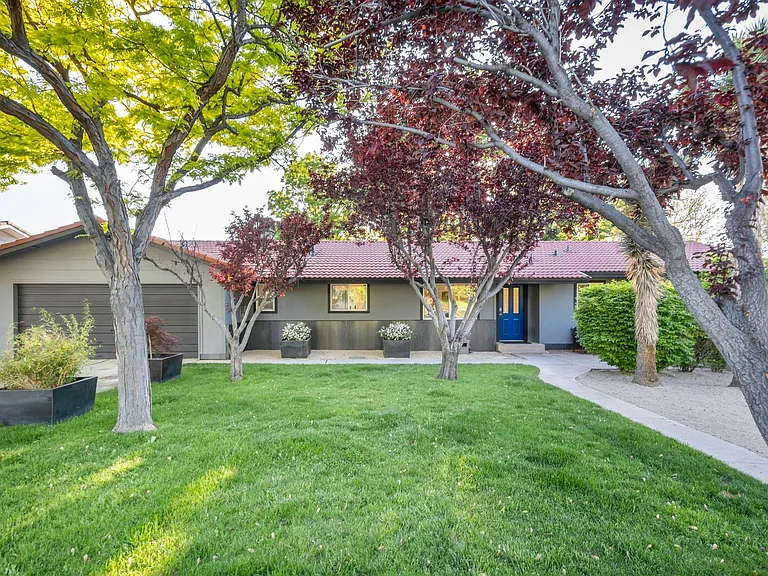 2655 Parkway Dr — Photo 5