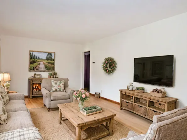 3816 Independence Ave N, New Hope, MN 55427