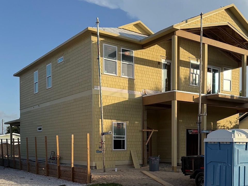 1st image of 121 Placido Pl