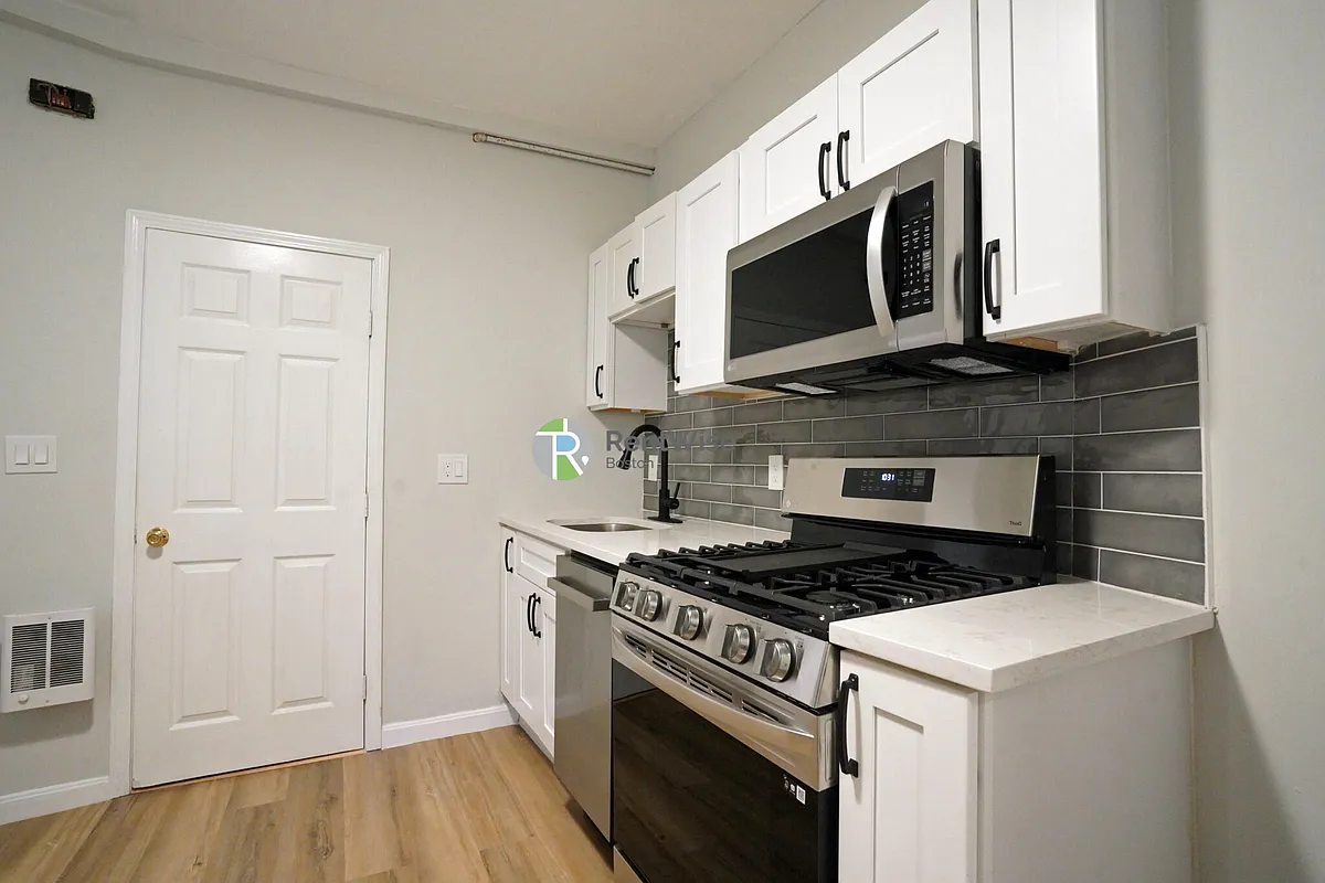Building Photo - 9 Noyes Pl #2