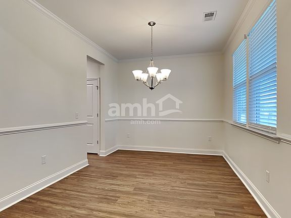 5th image of 227 Swan Dr