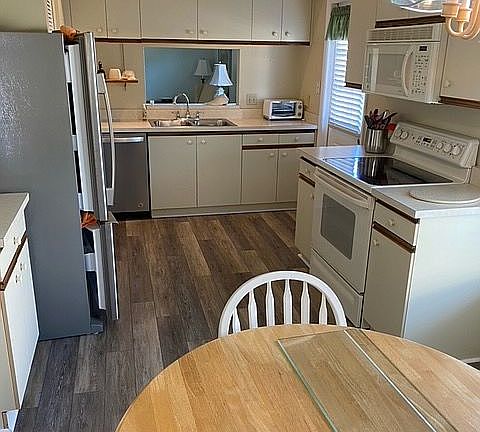 4th image of 607 Cherrywood Dr